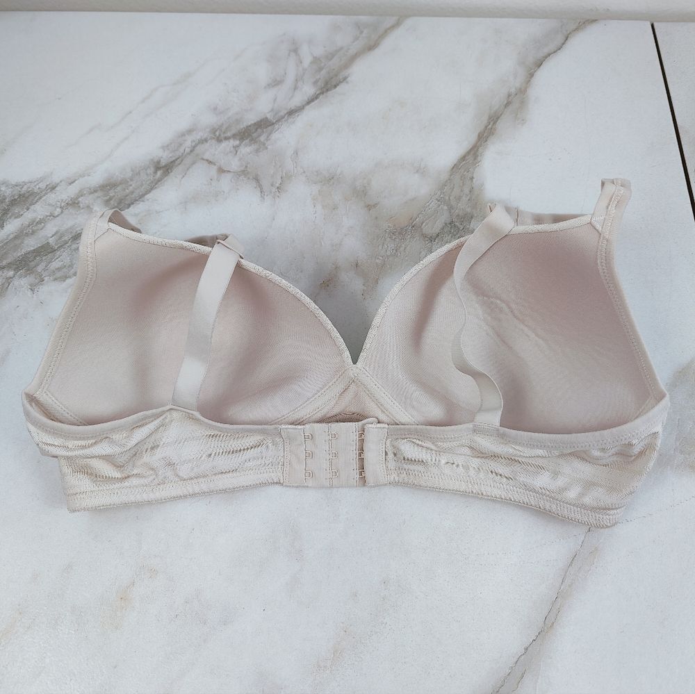 Warner's Elements of Bliss Wireless Wirefree Bra Bralette, Sz 38B - Picture 7 of 11